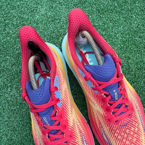 HOKA ONE ONE CLIFTON 9 - Women’s Running Shoes - SIZE 7.5B - Picture 5 of 10